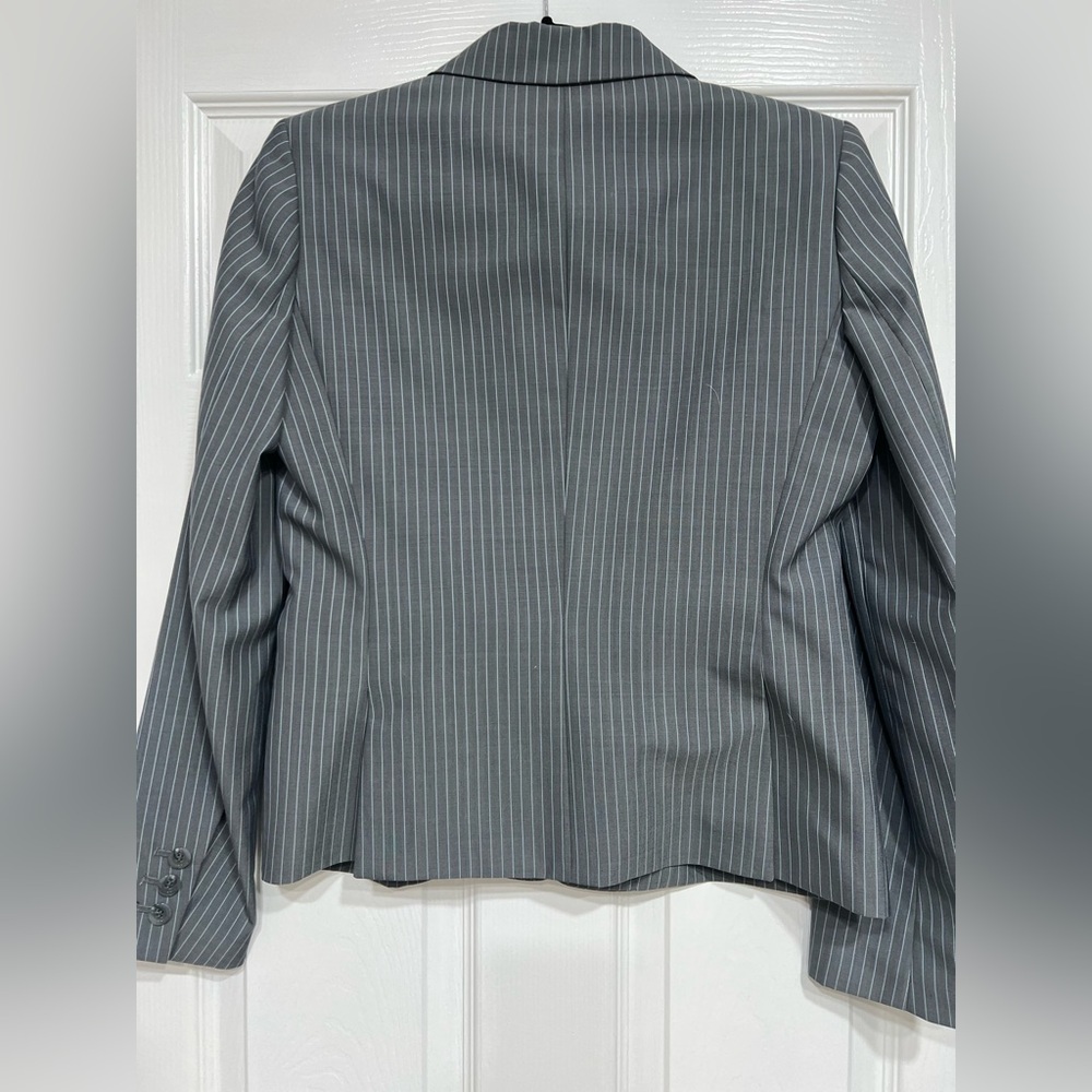 Anne Klein suit - Picture 3 of 6
